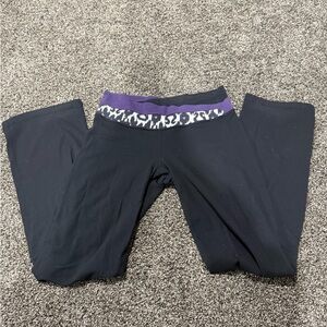 Lululemon Athletica Black Leggings with Purple Waistband Cotton Flares 28”